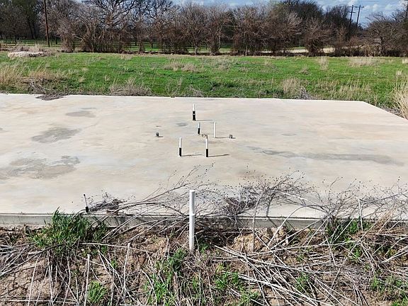 5th image of 220 County Road 3310