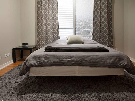 5th image of 2712 N Ashland Ave APT 3