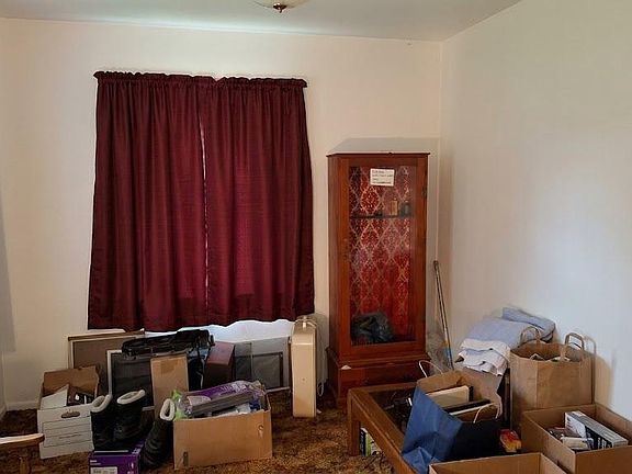 5th image of 2299 E Mountain Rd