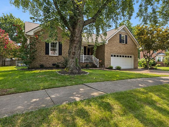 3rd image of 238 Heathersett Dr