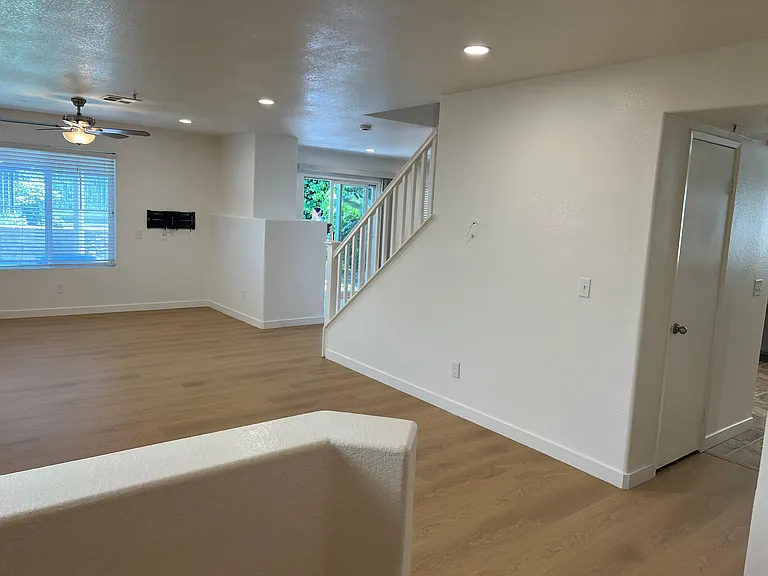 16194 Los Coyotes St — Photo 3