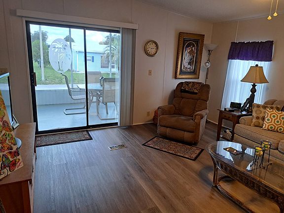 2nd image of 39501 Sunvalley Dr