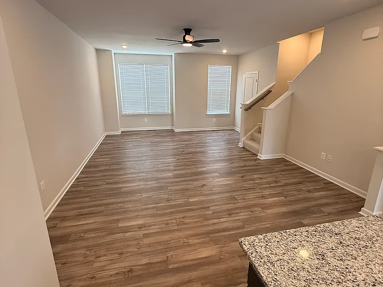 8728 Pioneer Hill Dr — Photo 26