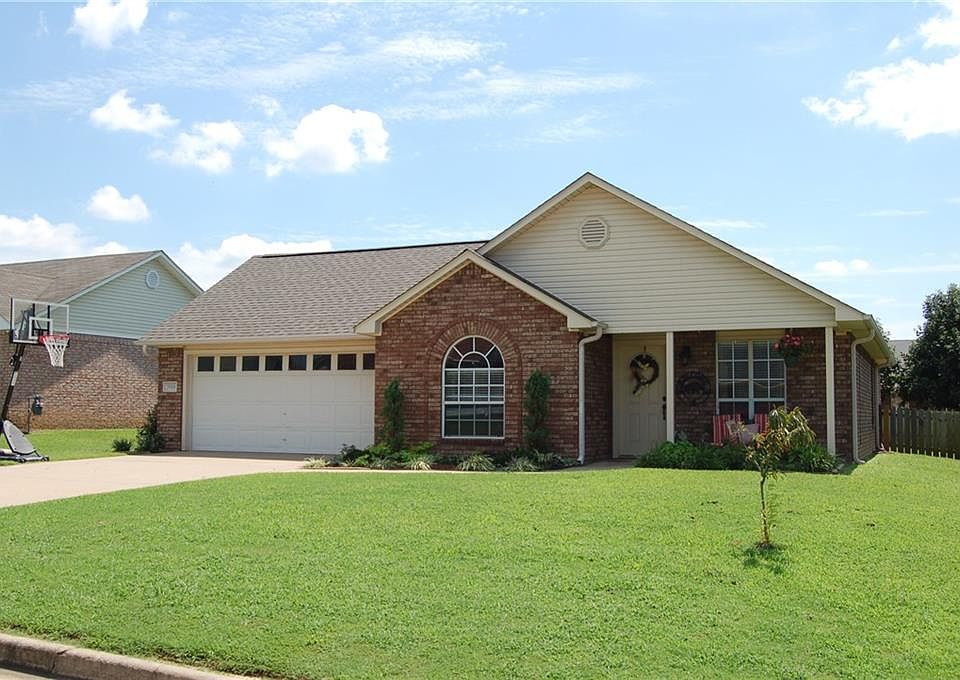 1st image of 3910 Princeton St