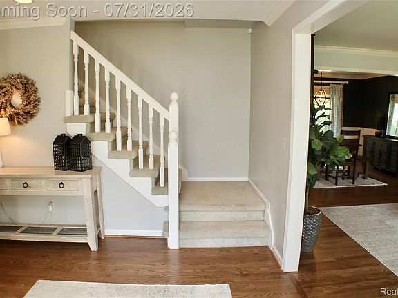 5th image of 362 Lake Forest Rd
