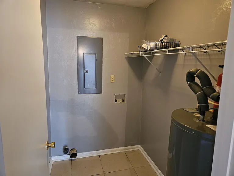 1417 Orange Ave W — Photo 9