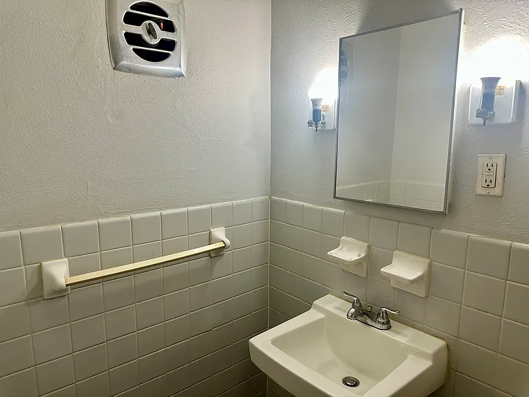 3805 Itaska St #3 — Photo 6