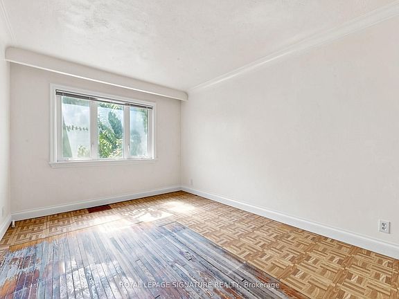 4th image of 18 Dunraven Dr