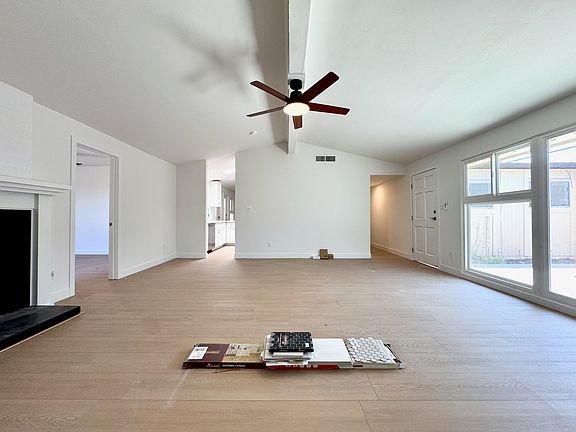 Living room 1