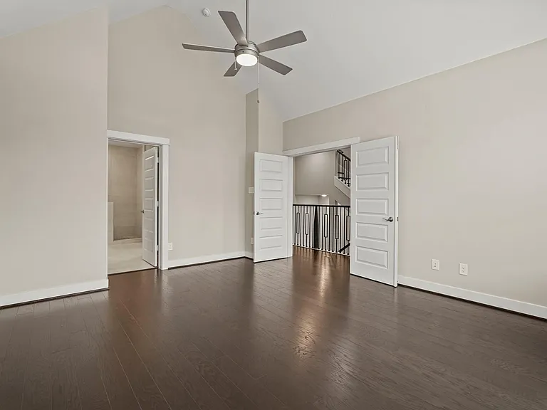 10972 Hewitt Cliff Ln — Photo 11
