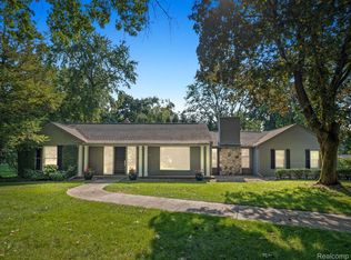 6383 Wing Lake Rd, Bloomfield Hills, MI 48301