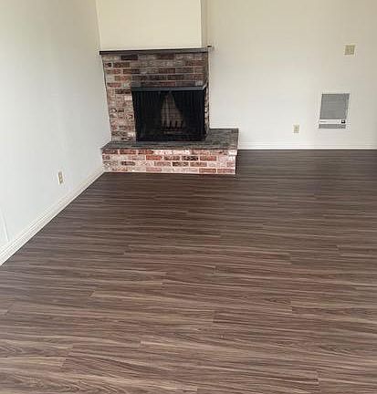 2nd image of 2130 Jackson St APT 106