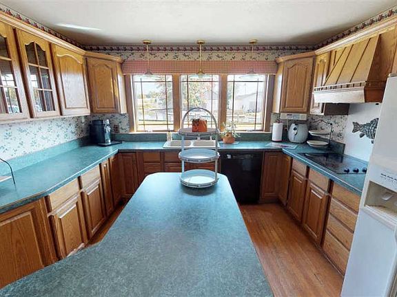 5th image of 7790 Swan River Dr