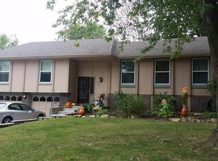 1304 SW 22nd St, Blue Springs, MO 64015