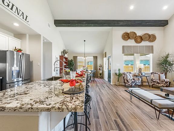 Kitchen with center island