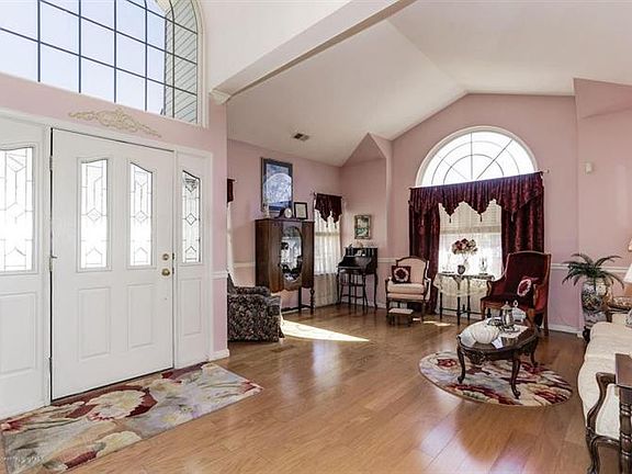 5th image of 60 Belmar Blvd