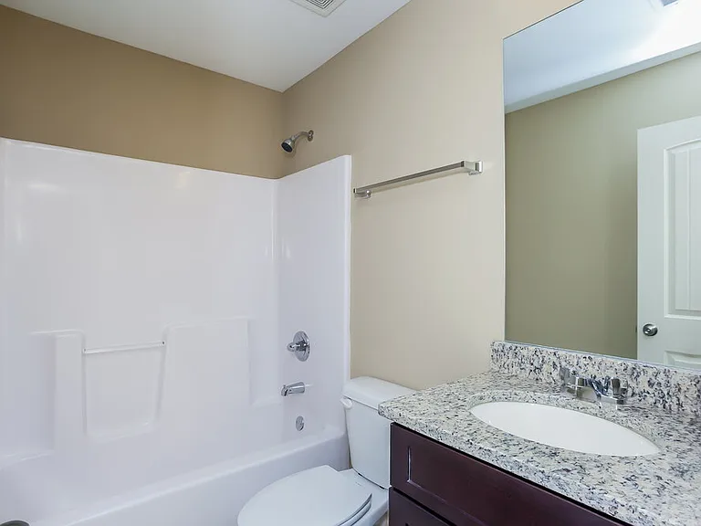 124 Hillcrest Cir — Photo 16