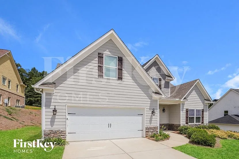 3 bed, 2.5 bath, 2600 sqft, $2,735 — Photo 3