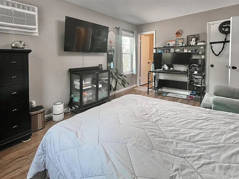 18 Lexington Hl #12 — Photo 28