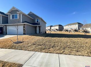 8986 Buckshot Rd, Lincoln, NE 68507