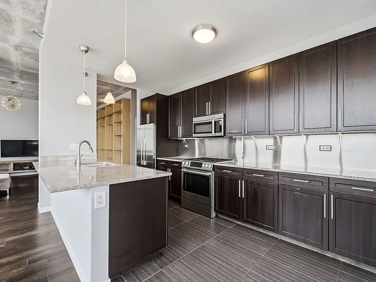 235 W Van Buren St #4501 — Photo 3
