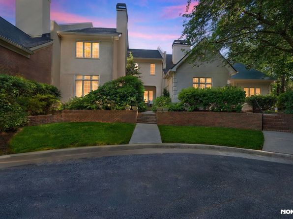 31 Paces West Dr NW