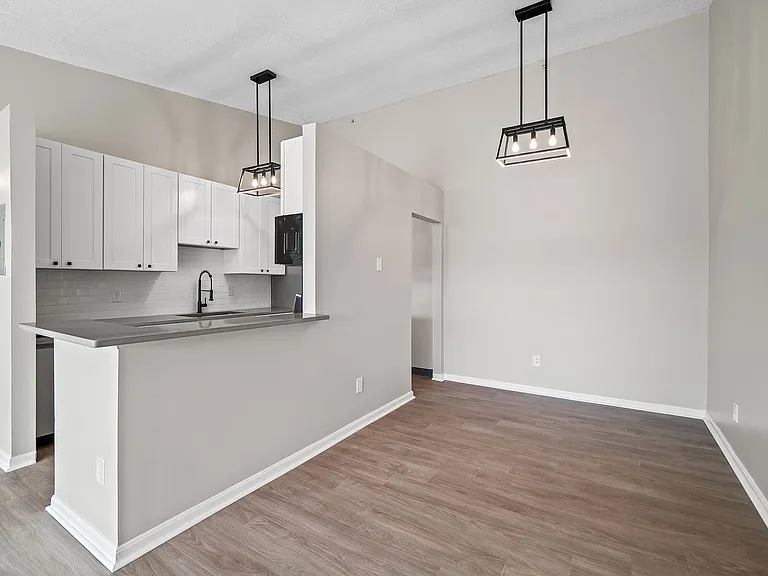 Cherry Tree Village Apartments — Photo 174