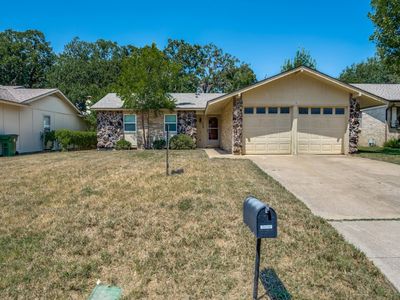 509 Livingston Dr, Hurst, TX, 76053