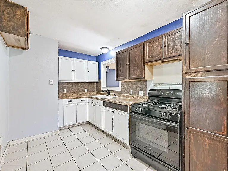 1007 Plum St — Photo 5