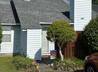 144 Witten Cir APT B, Havelock, NC 28532