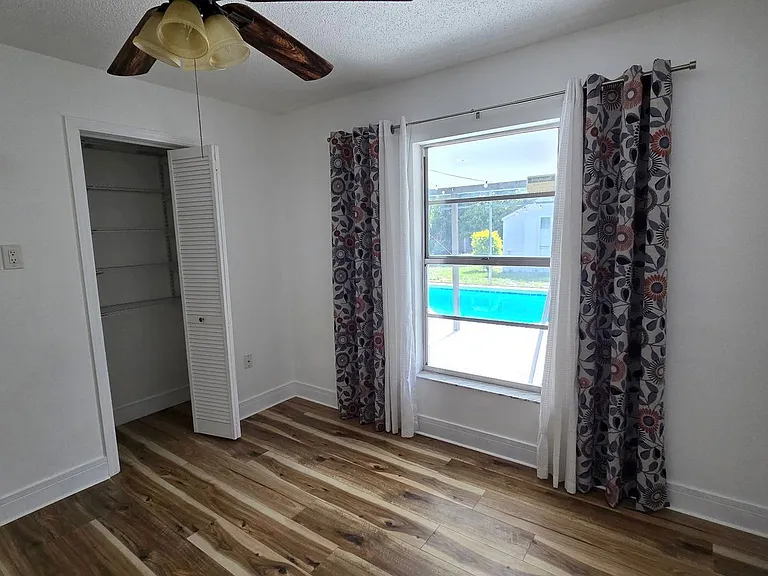 211 N Cervidae Dr — Photo 12