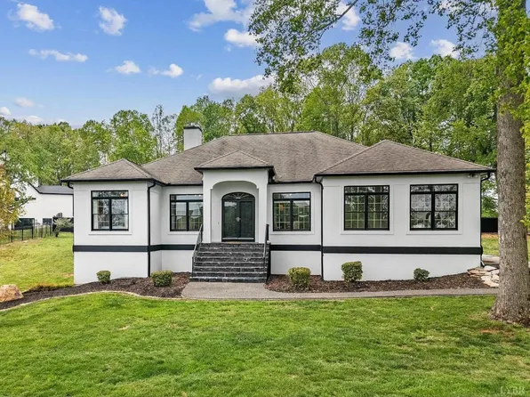 1208 Rocky Branch Dr, Forest, VA 24551