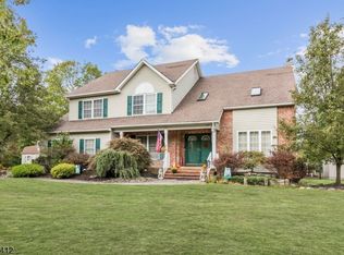 23 Rachel Ln, Monroe Township, NJ 08831