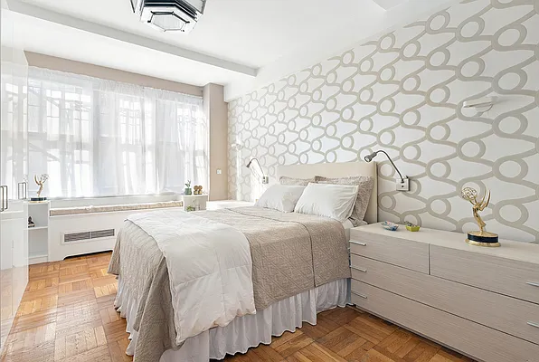 Sold by Compass | media 7