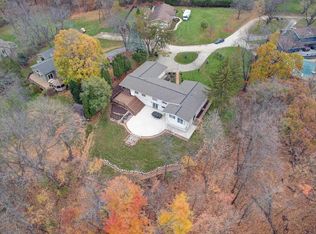N2732 Skyline Dr, Lake Geneva, WI