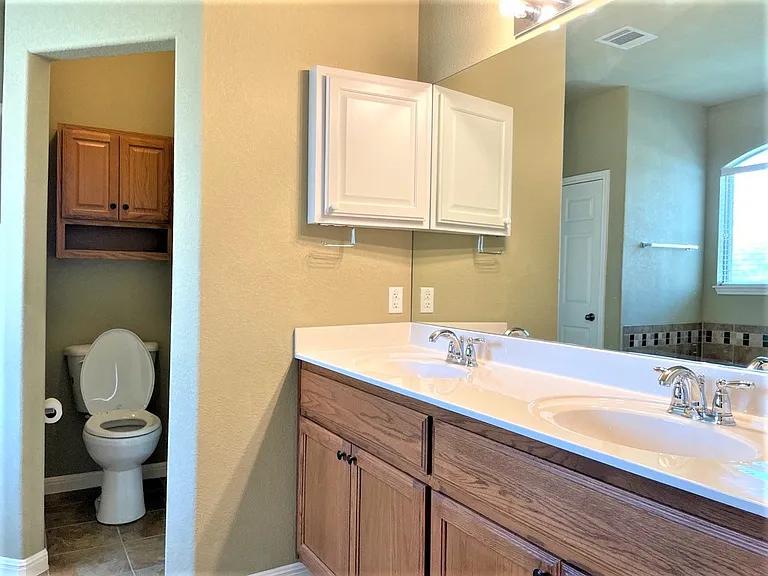 2409 Dovetail St — Photo 28