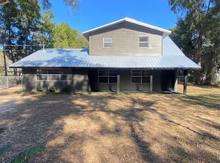 17951 SE 52nd St, Ocklawaha, FL 32179