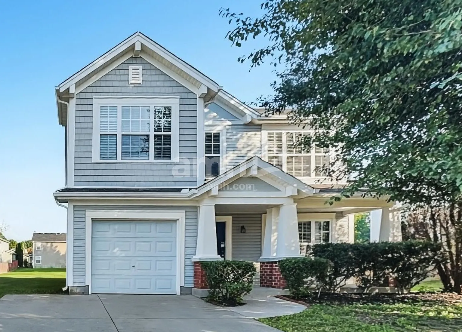 3 bed, 2.5 bath, 1833 sqft, $2,435 — Photo 1