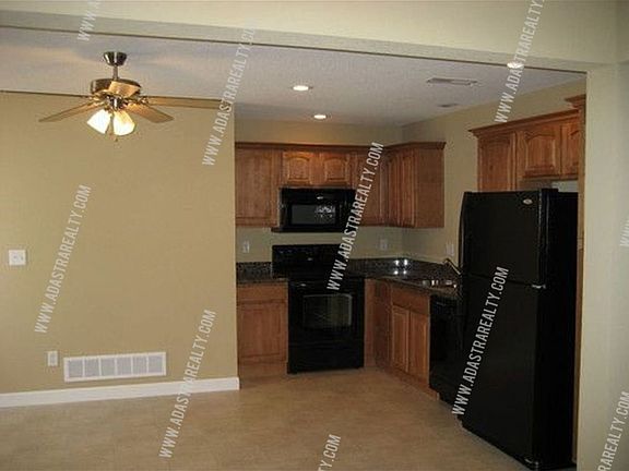 2nd image of 13767 Post Oak Ln