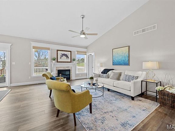 3rd image of 2286 Statten Dr