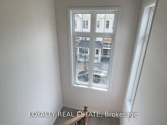 4th image of 19 Ambereen Pl