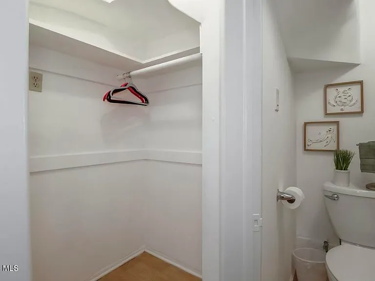 1637 Malcolm Ave #1637 — Photo 11