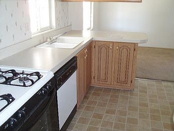 4th image of 5848 Judson Ave