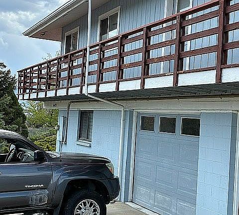3rd image of 3425 Comstock Dr