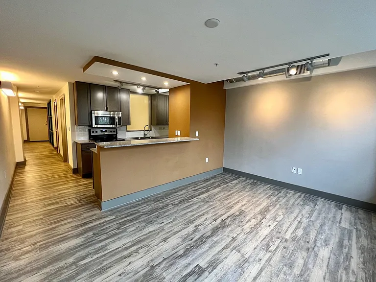 Congress Lofts — Photo 27