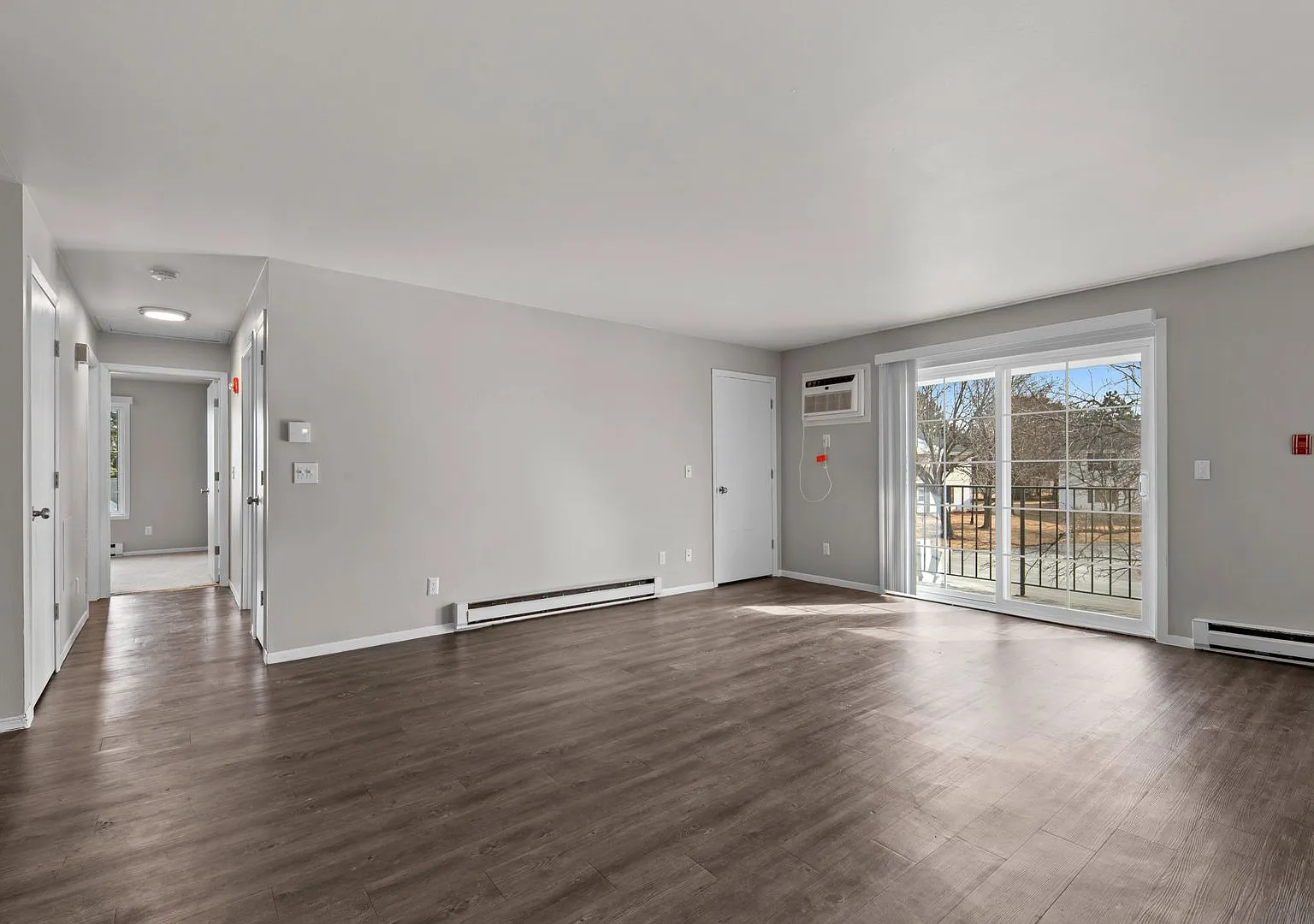 2 Bedroom 2 Bathroom — Photo 4