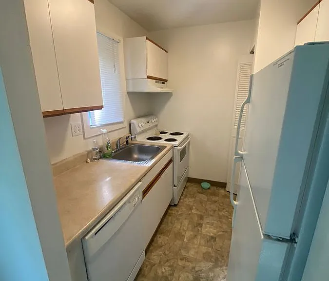 149 Ashford Center Rd #B6 — Photo 1