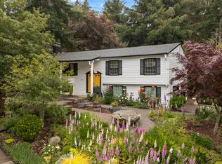 16901 Lakeridge Dr, Lake Oswego, OR 97034