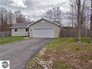 3rd image of 2293 Grouse Dr