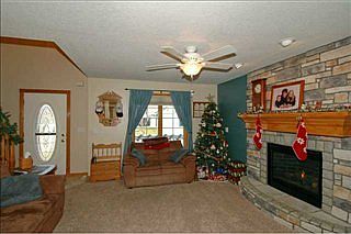 2nd image of 2107 Country Cove Ln